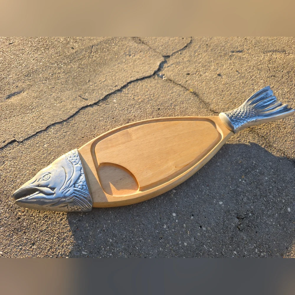 Decorative Fish-Shaped Serving Board - Natural Wood with Silver Accents - Picture 4 of 7